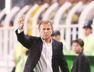 Beşiktaş starts talks with Zico