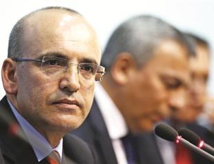 Unregistered economy shrinks, figures show