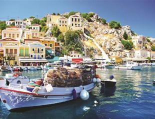 Greece bookings fall, firms say