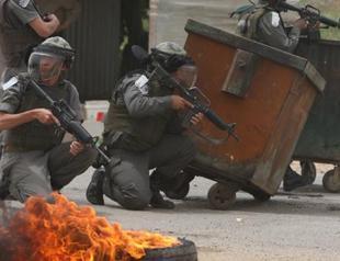 Two Israeli soldiers wounded in Gaza border clash