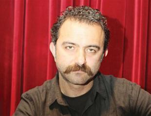 Turkish minstrel’s life on stage