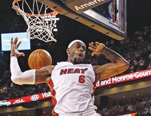 Miami rolls over Indiana to lead series