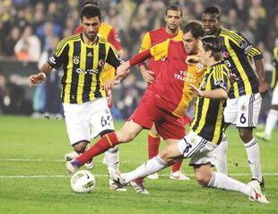 Rivals set for tense playoff game