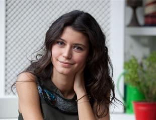 TV star Beren Saat to leave Turkey as show draws to end