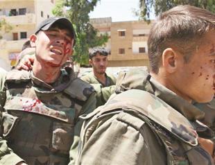 Syria violence hits observer convoy