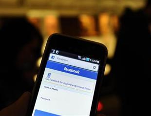Facebook smartphone could come by next year: report