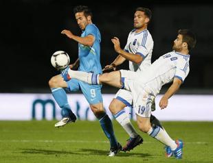 Greece drops Tziolis, Kone from Euro 2012 squad