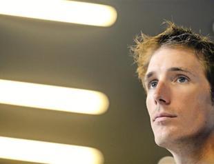 Schleck given yellow jersey for 2010 Tour