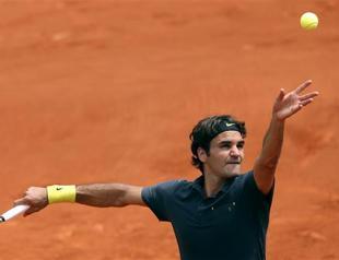 Federer sets new Grand Slam record