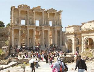 First quarter tourism revenues down 9.7 pct