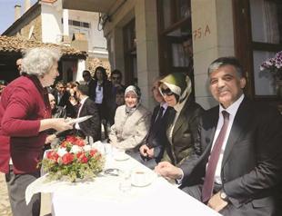 Gül shares photos of his trip to Çanakkale