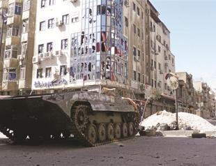 Syria observers call on all sides to end violence