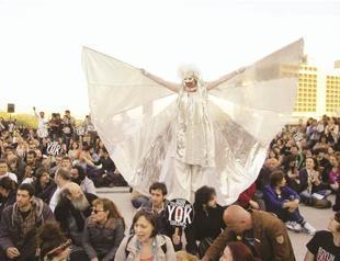 Turkish opposition slams plan to privatize theaters amid demonstrations