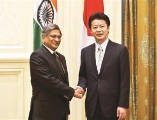 Japan, India officials discuss economic ties