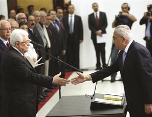 New Palestinian Cabinet puts unity efforts at risk