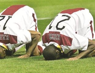 Mali striker Kanoute linked with Iran club