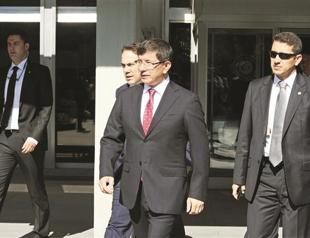 Turkey warns firms for Greek Cyprus gas