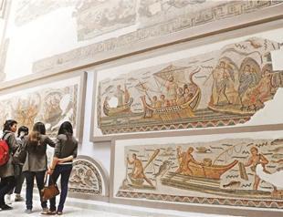 Bardo museum reopens in Tunis