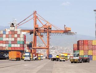 Foreign trade deficit plunges 27 pct in April
