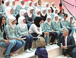 Muslims living in Germany belong there, asserts Gauck