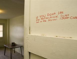 Global hunt for suspected Canada body part killer