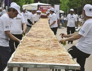 2023 meter long börek aims to break record