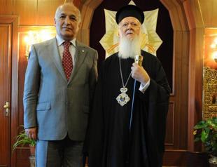 Red Crescent assists Fener Patriarchate