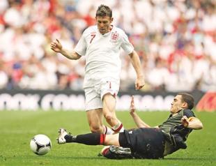 England can test France - Hodgson