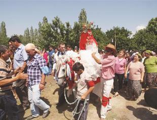 Two-day village wedding tradition in Karacahayıt