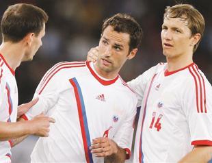 Russia sees Czech game as must-win