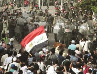 Army issues ultimatum on Egypt’s charter panel