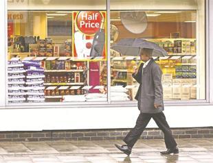 First quarter sales upset UK retailer