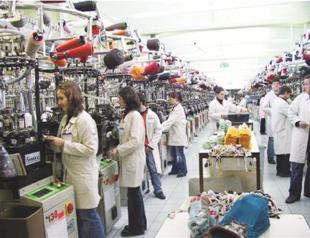 Turkeys current account deficit narrowing