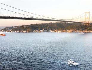 Crowded Istanbul bridge to undergo repairwork