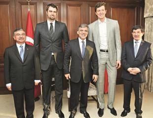 Afghan pullout, Pakistan row cloud NATO summit