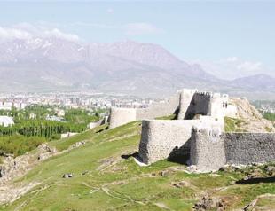 Work for Urartu Museum on way in Van Castle