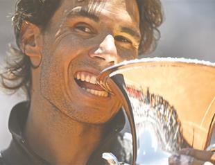Nadal beats Djokovic in delayed Rome final