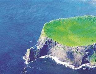 South Korea to build base despite criticism