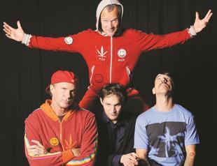 Istanbul readies for parade of stars