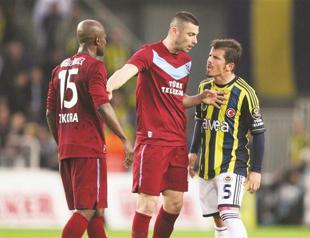 At fault but still aggressive, Emre reopens Zokora feud