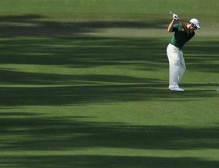 Storm halts Oosthuizen run for lead