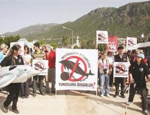 ProWal members hold protest in Kaş