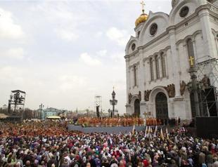 Tens of thousands pray for Russias church