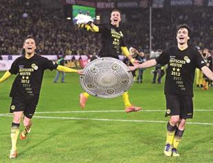 Dortmund takes title plaudits
