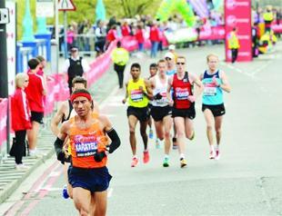 Kenyans top London Marathon