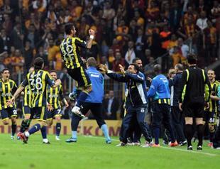Fenerbahçe defeats Galatasaray 2-1 in playoff game
