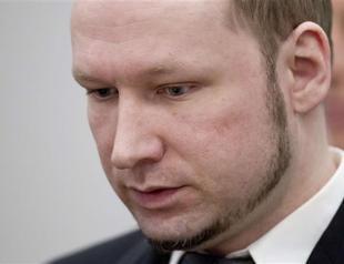 Breivik offers apology to his non-political victims
