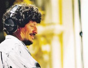 Aydın Esen Group performs with Transfusion X