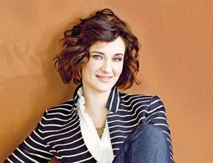 Anjelika Akbar to sing in İzmir