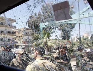 Blast hits UN observer convoy in Syria; 6 soldiers wounded